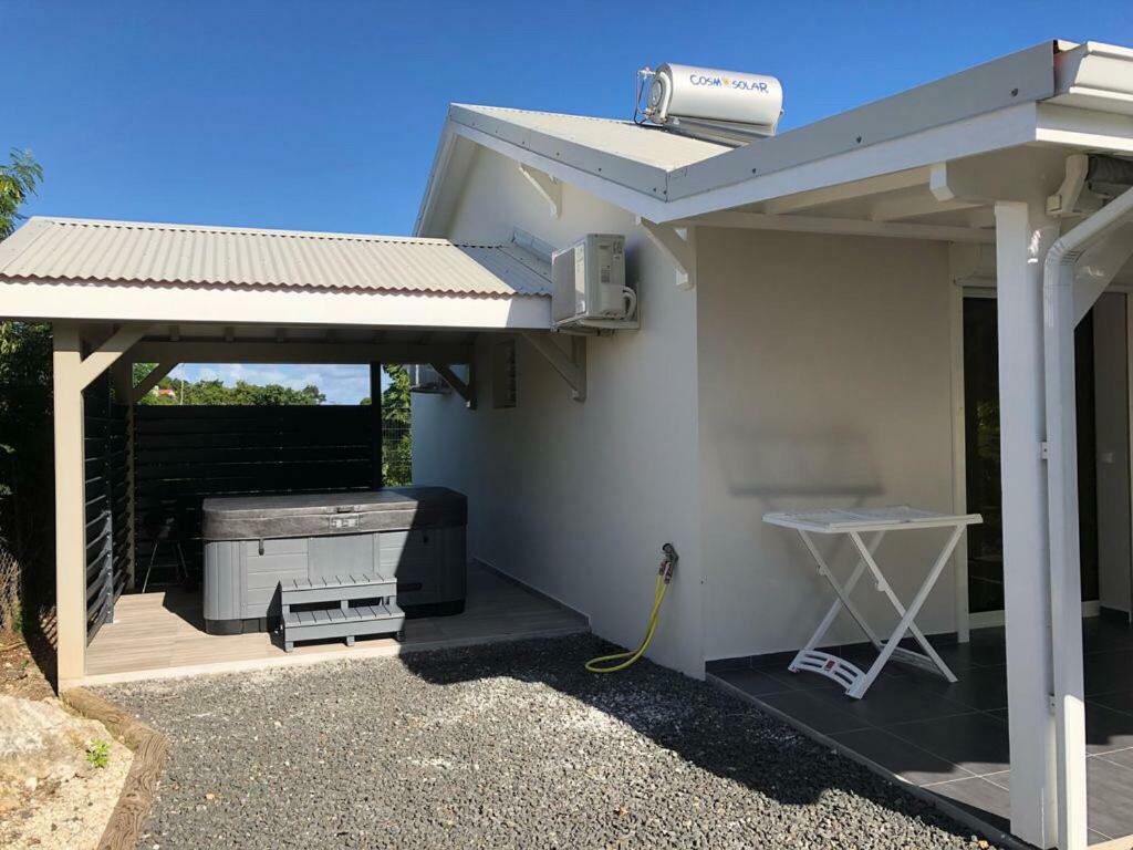 Villa May’Irys avec Jacuzzi pour 5 pers proche centre ville Saint-Francois  Extérieur photo